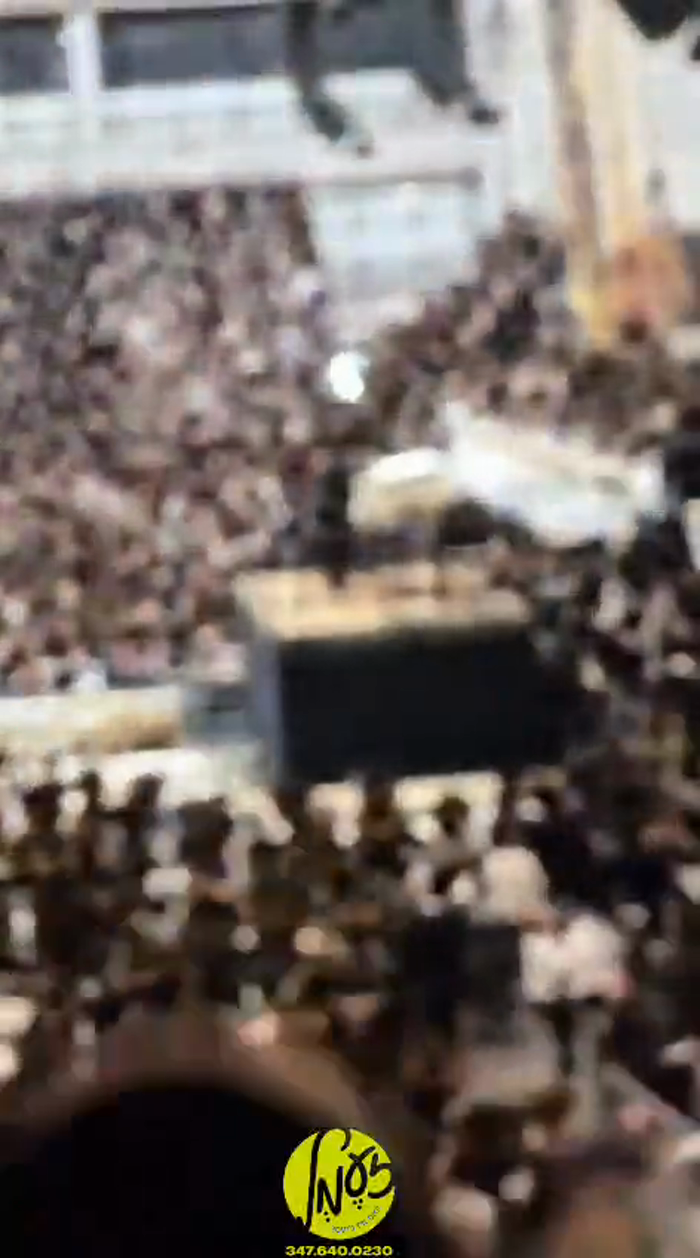 שיכון סקווירא - דערהויבענע מעמד ׳סיום קריאת התורה׳