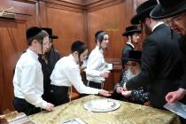 🌴בצל הקודש🌴 
רבינו שליט"א ביים פארטיילן מטבעות פאר