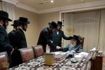 🌴בצל הקודש🌴 
הר"ר שמעון שישא שליט"א - ראש המצילים 