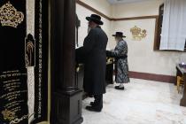 🌴בצל הקודש🌴 
רבינו שליט''א ביי תפילת מנחה אין עיר 