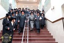 כ''ק רבינו הגה''ק שליט''א ביי תפילת מנחה אין עיר ה