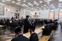 🌴בצל הקודש🌴 
רבינו שליט"א ביים זיך אומקוקן אויף די