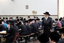 🌴בצל הקודש🌴 
רבינו שליט"א ביים זיך אומקוקן אויף די