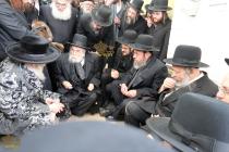 🌴בצל הקודש🌴 
רבינו שליט"א ביי ניחום אבילים ביי הרה