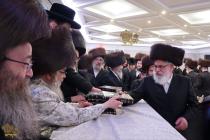 🌴בצל הקודש🌴 
רבינו שליט"א ביים מלוה מלכה פאר די תו