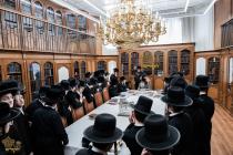 🌴בצל הקודש🌴
רבינו שליט"א ביים פארהערן די תלמידי יש