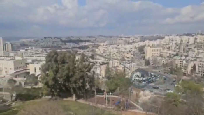 אום פורים: ירושלים - ווארענונג פייפערס האבן זיך צו