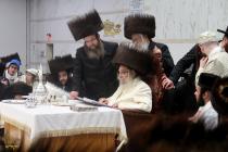 🌴בצל הקודש🌴 
רבינו שליט"א ביים עריכת שלחן הטהור בל