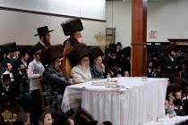 🌴בצל הקודש🌴 
רבינו שליט"א ביים שלחן הטהור לכבוד שו