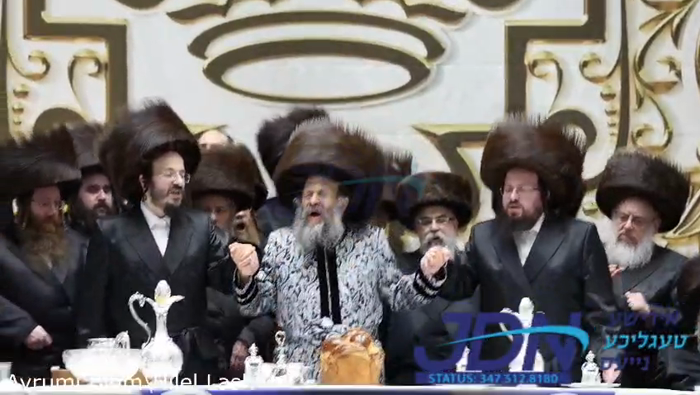 שמחת החתונה לנכדי האדמו"ר מבאבוב-45. 
החתן בן בנו 