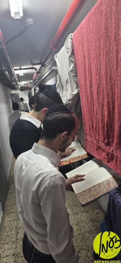 בילד: בני ברק - א חברותא ביים לערנען אינאיינעם אינ