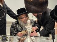 כ''ק רבינו הגה''ק שליט''א אויף א מסיבת לחיים אין ש