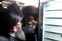 🌴בצל הקודש🌴 
רבינו שליט"א ביי קביעות מזוזה ומסיבת 