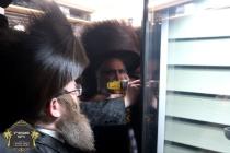 כ''ק רבינו הגה''ק שליט"א ביי קביעות מזוזה ומסיבת ל