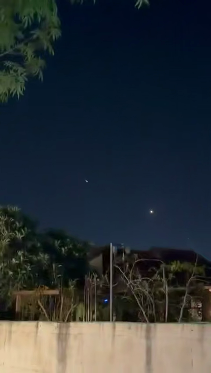 איראן האט ארויסגעשאסן עטליכע מיסילס, זיי זענען געו