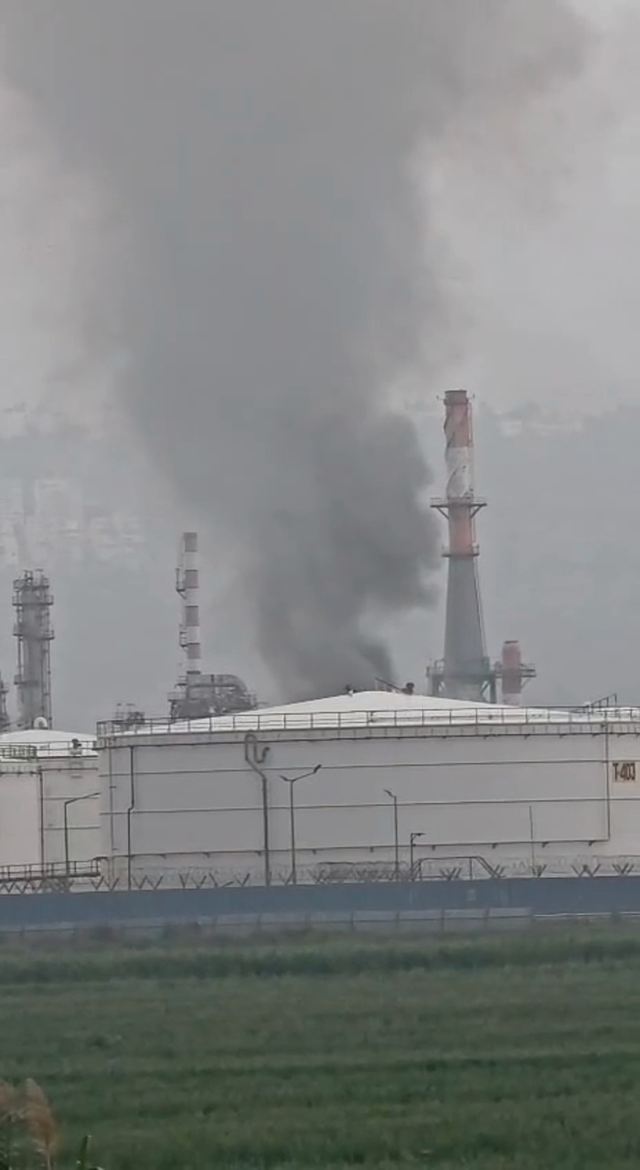 2 געביידעס און א קאר זענען געשעדיגט געווארן, נאך ו