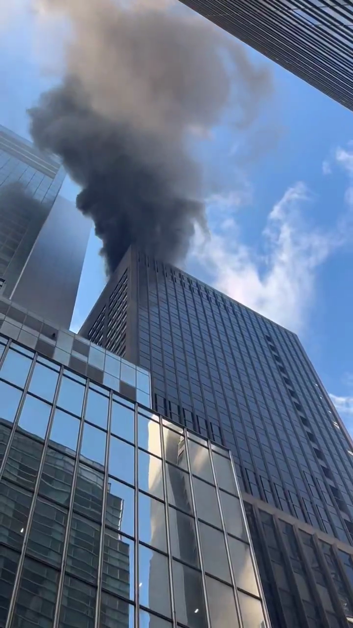 עמערדזשענסי אגענטורן רעאגירן צו א פייער סצענע אין 