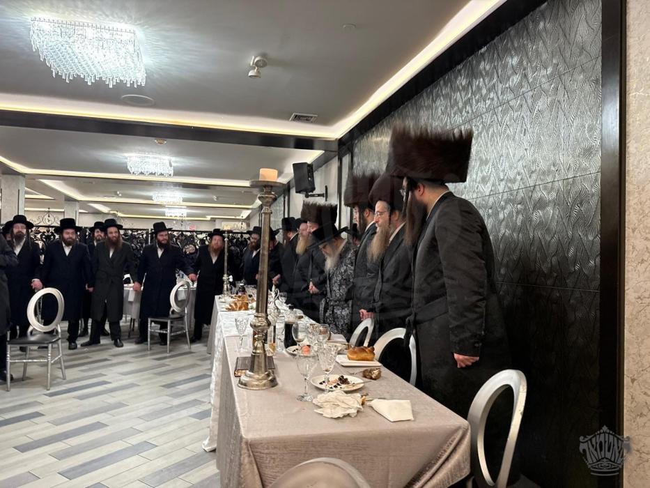 כ"ק מרן אדמו"ר שליט"א איז זיך משתתף ביים שבע ברכות