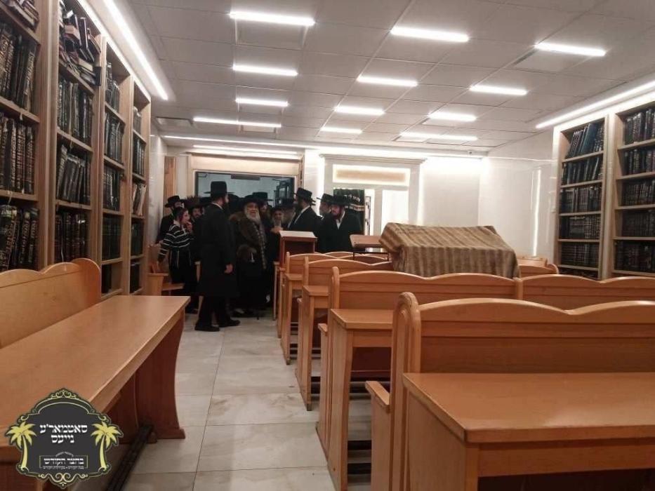 כ''ק רבינו הגה''ק שליט''א ביי קביעות מזוזה אין ביה