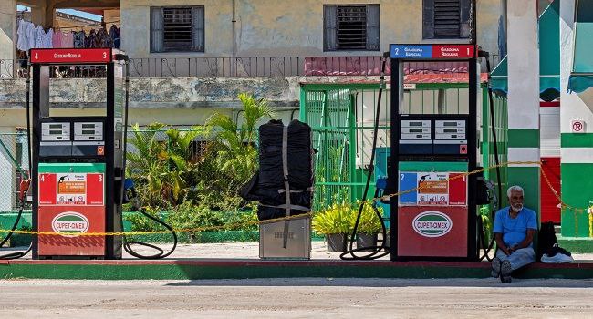 נאך מער פון דריי חדשים אונטער א "בלאקאדע" דורך די 