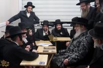 🌴בצל הקודש 🌴
רבינו שליט''א ביי ניחום אבלים ביי משפ