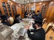 יעצט ביינאכט בעת די זמני כניסה איז אריין בקודש פני