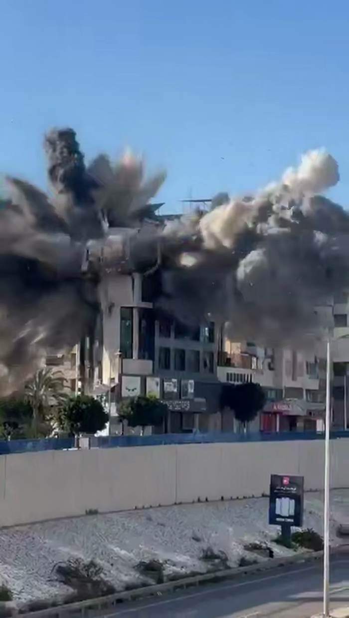 מדינת ישראל אטאקירט כיזבאלא צילן אין דאכיא, ביירוט