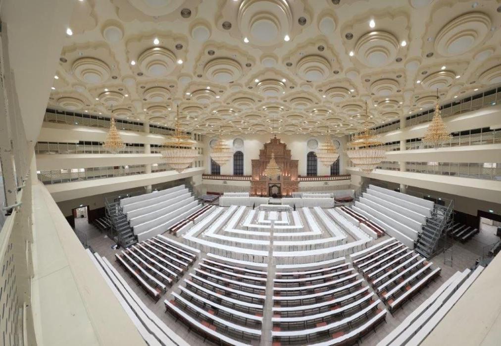 הערליך בילד פון די פרעכטיגע סדר נאכט, אנגעגרייט אי