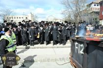 כ''ק רבינו הגה''ק שליט"א ביי שריפת חמץ פארענט פון 