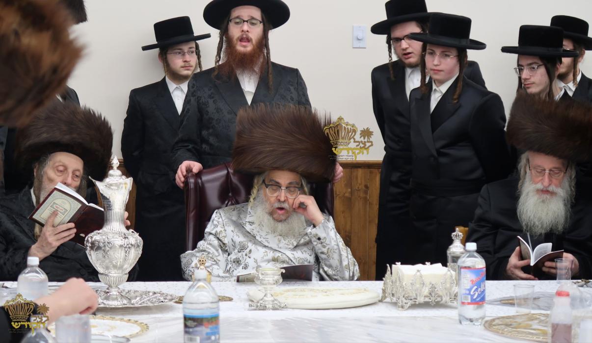 🌴בצל הקודש🌴 
רבינו שליט"א ביים סעודת ברית בביתו נא