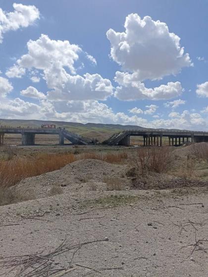 די בריק וואס פירט צווישן טאבריז און שאהרוד איז געו