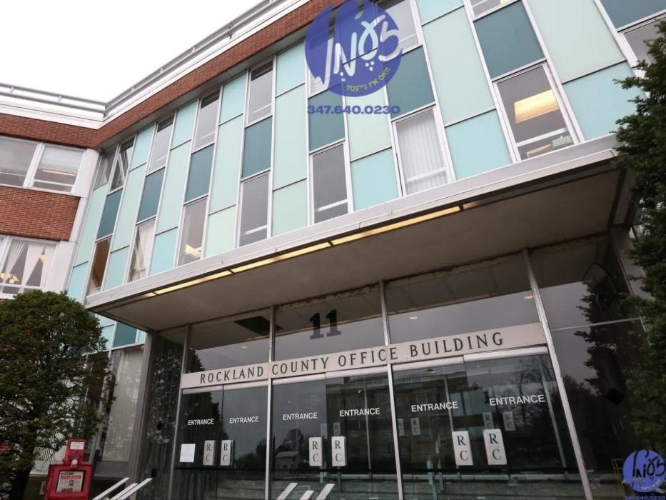 מאנסי - תושבי ראקלענד קאונטי מוטשען זיך שוין פאר ל