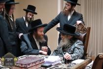 הגה"צ ר' מרדכי אייזען שליט"א אדמו"ר מליזענסק ב"פ ב