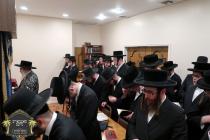 כ''ק רבינו הגה''ק שליט''א ביים צינדן לעכט און ביי 