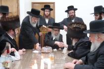 🌴בצל הקודש🌴
רבינו שליט''א ביים מסיבת לחיים נאכן שמ