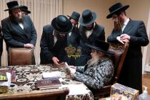 🌴בצל הקודש🌴
עסקני מרכז עזרה ויועץ פון ארה"ב אינאיי