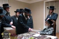 עסקני מרכז עזרה ויועץ פון ארה"ב אינאיינעם מיט העסק