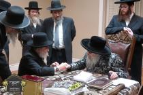 הגאון רבי צבי גרינהויז שליט"א ראש כולל כנסת חזקיהו