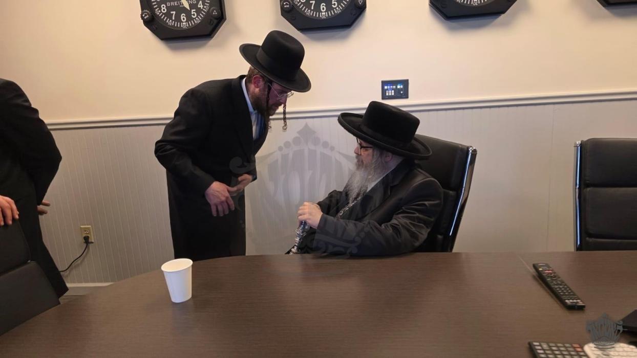 כ"ק מרן רבינו שליט"א אין סטוארט לופטפעלד איידער דע