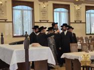 רבינו שליט״א אינעם שול הויף און בהמ״ד אין עיר האבו