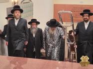 רבינו שליט״א אינעם שול הויף און בהמ״ד אין עיר האבו