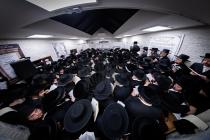 בגלל אבות תושיע בנים, ותביא גאולה לבני בניהם

 אמי