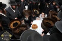 כ''ק רבינו הגה''ק שליט"א ביים מסיבת לחיים נאכן ברי