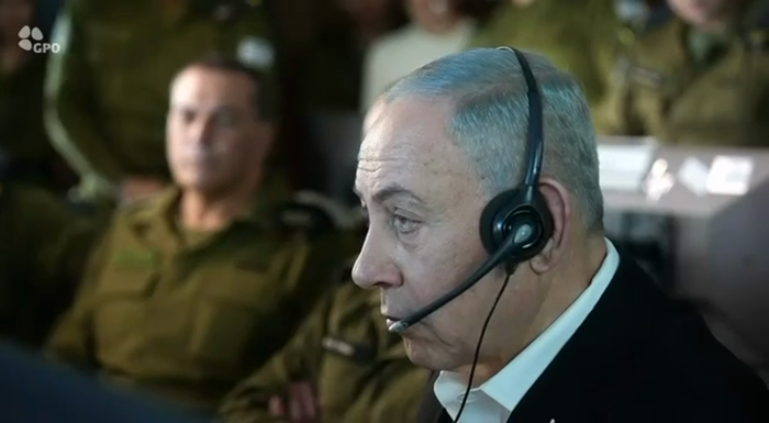 מדינת ישראל פריים מיניסטער איז ערשינען צו די מיליט
