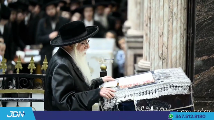 האדמו"ר מצאנז ביים לעצטן ספירה.