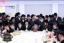 כ''ק רבינו הגה''ק שליט"א ביים שמחת התנאים פון החתן