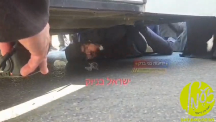 בני ברק - יעצט ביי די הפגנה קעגן די ארעסט פון בחור