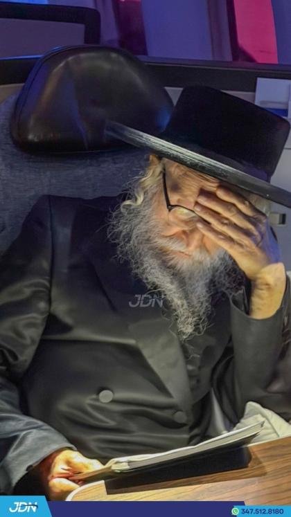 האדמו"ר מסערדאהעלי אויפן פליגער אונטערוועגנס קיין 