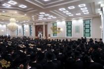 🌴בצל הקודש🌴
רבינו שליט''א ביים משמיע זיין די תהילי
