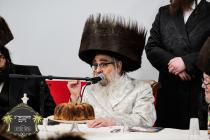 כ''ק רבינו הגה''ק שליט"א ביים מעמד קביעות מזוזה ומ
